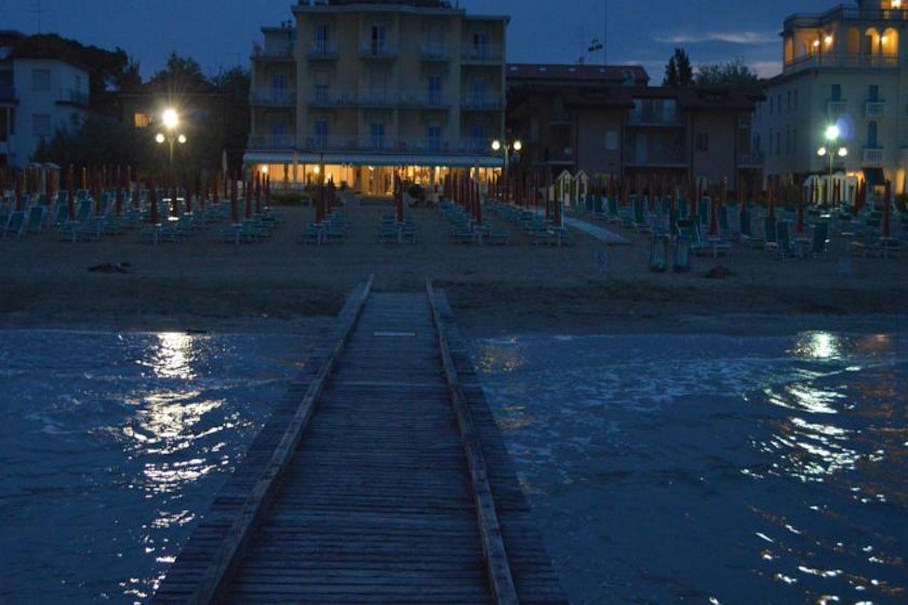 Hotel Bellariva Lido di Jesolo Bagian luar foto