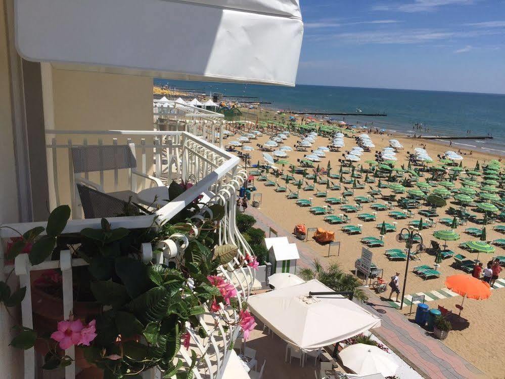 Hotel Bellariva Lido di Jesolo Bagian luar foto
